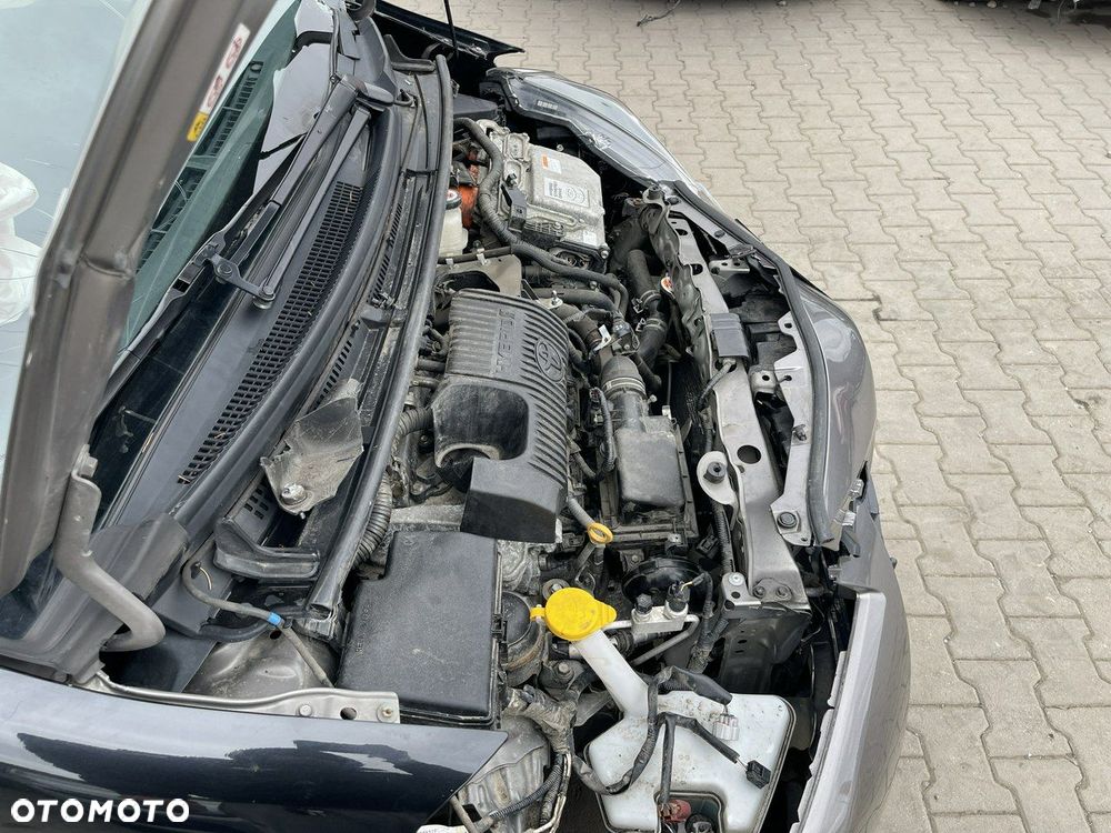 Toyota Yaris Hybrid 100 Selection Passion - 16