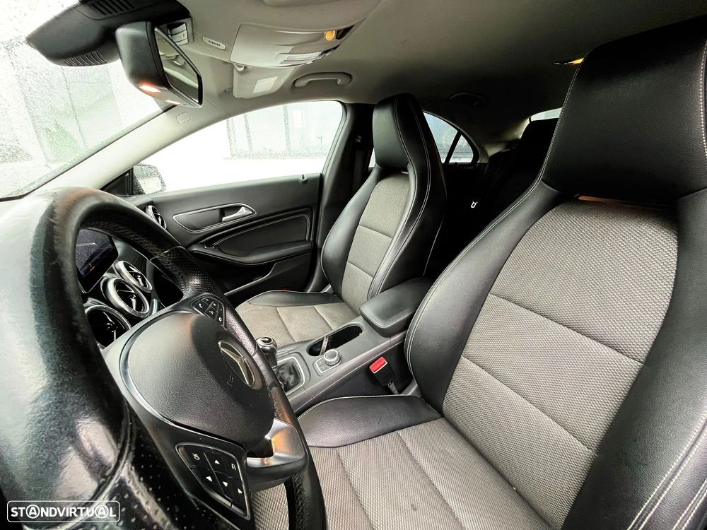 Mercedes-Benz CLA 180 d Urban - 11