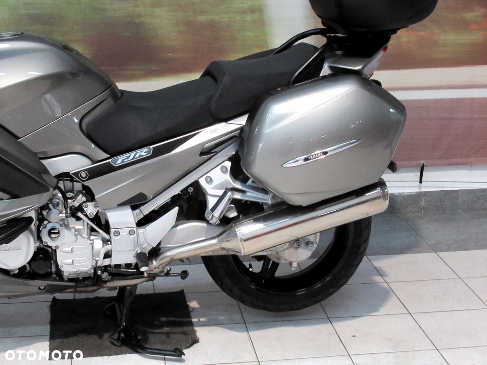 Yamaha FJR - 13