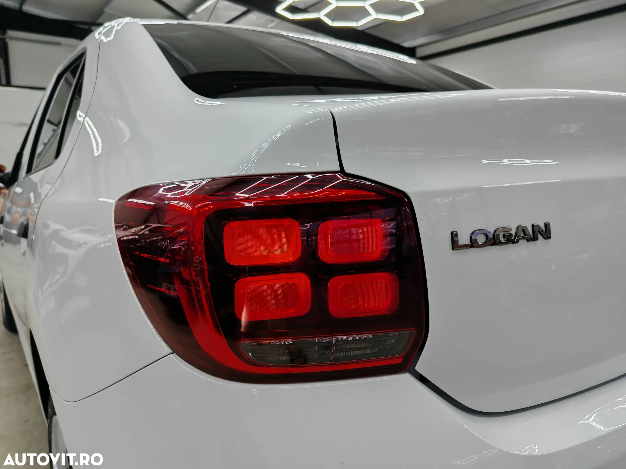Dacia Logan 1.0 SCe Laureate - 20