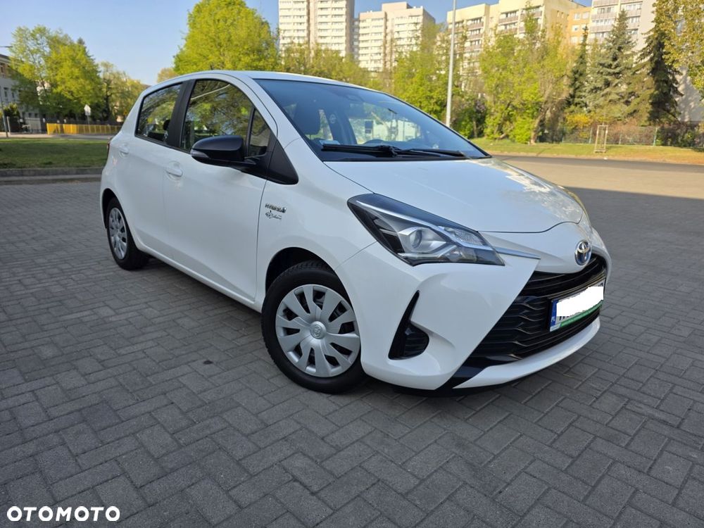 Toyota Yaris Hybrid 100 Active - 1