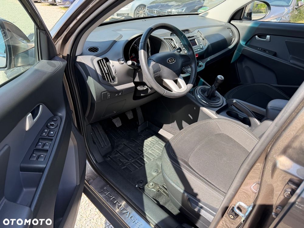 Kia Sportage 2.0 CVVT 2WD Vision - 24