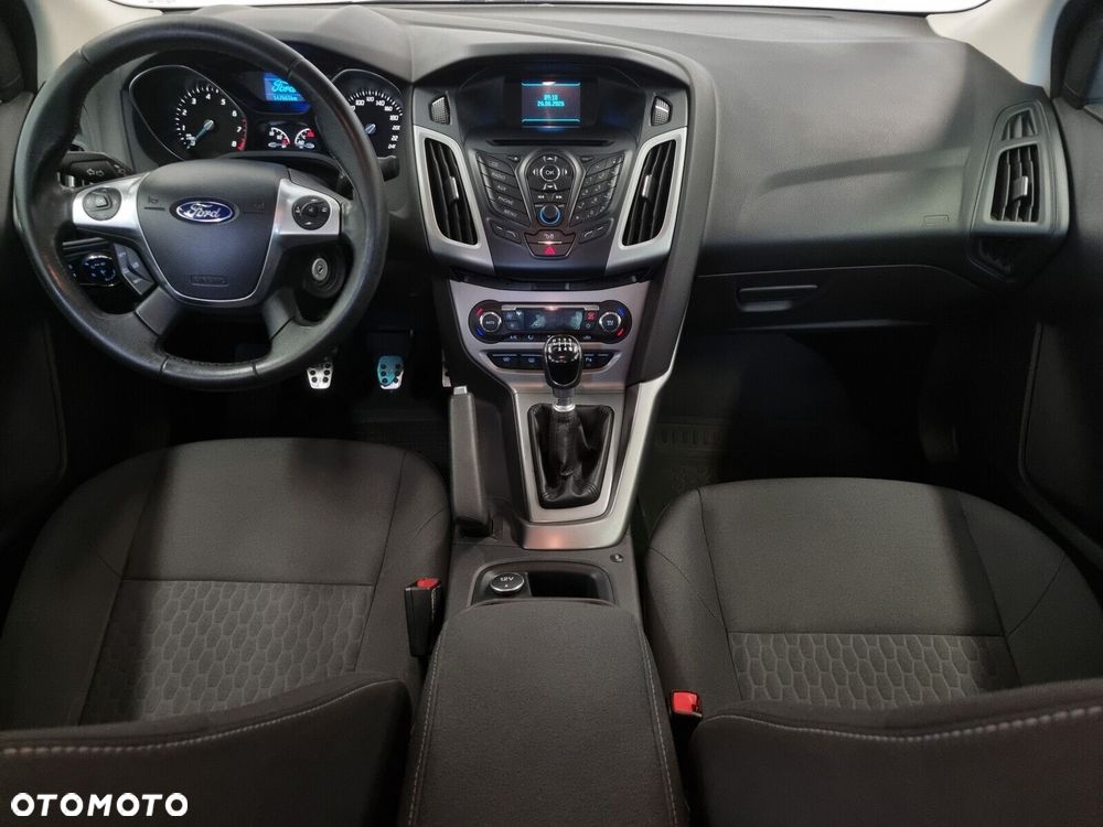 Ford Focus 1.6 EcoBoost Trend - 11
