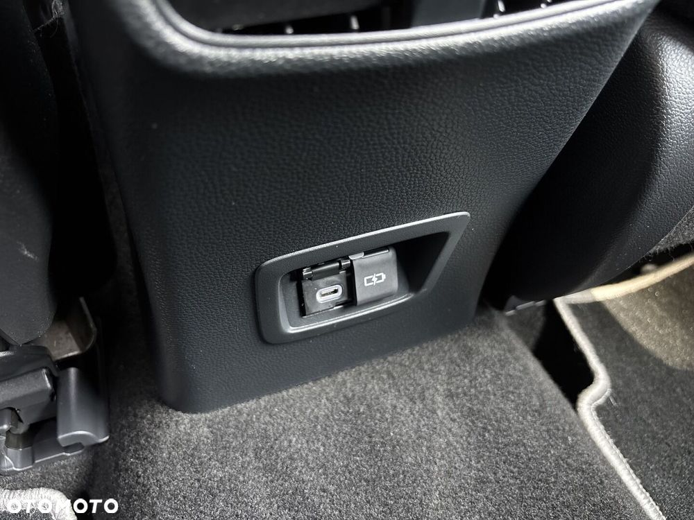 Toyota Corolla 1.8 Hybrid Comfort - 31