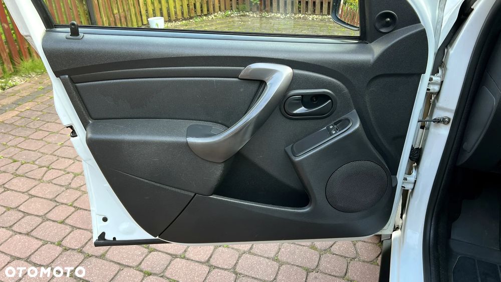 Dacia Duster 1.6 SCe Access S&S - 23