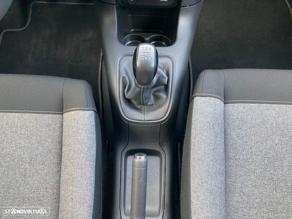 Citroën C3 1.2 PureTech C-Series - 12