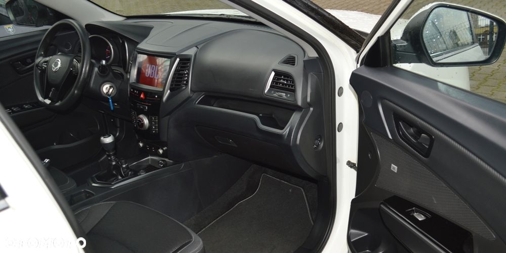 SsangYong/KGM XLV - 33