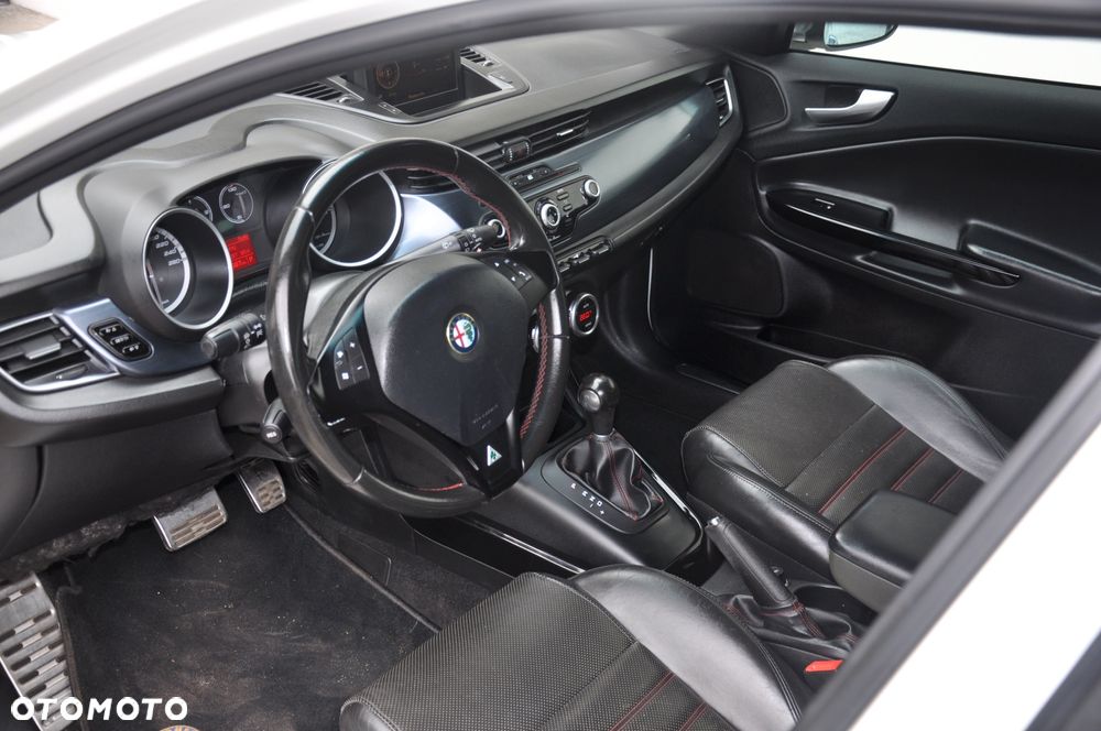 Alfa Romeo Giulietta 2.0 JTDM Distinctive TCT - 10