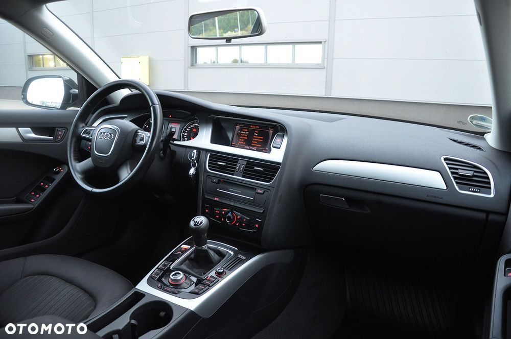 Audi A4 Avant 1.8 TFSI S line Sportpaket - 22