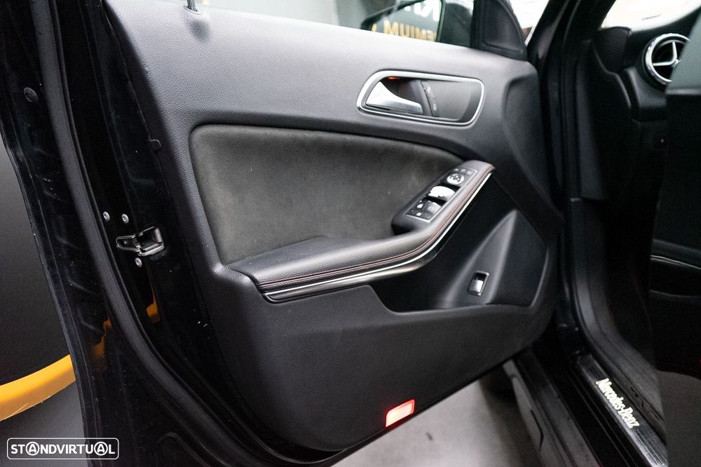 Mercedes-Benz GLA 220 d AMG Line - 20