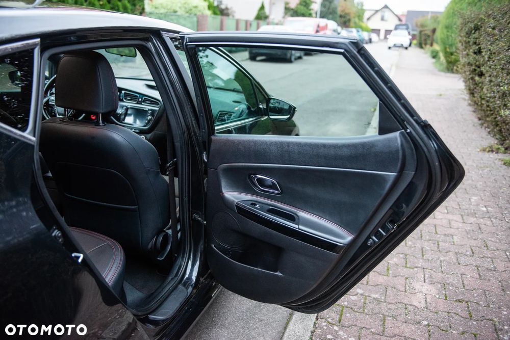 Kia Ceed 1.6 T-GDI GT - 25