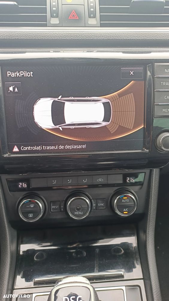 Skoda Superb 2.0 TDI DSG Style - 9