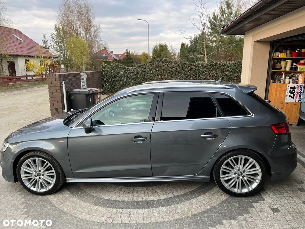 Audi A3 Sportback 2.0 TDI (clean diesel) S tronic S line Sportpaket - 4