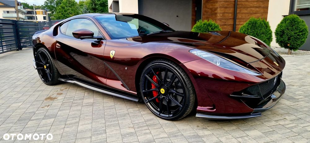 Ferrari 812 Superfast - 5