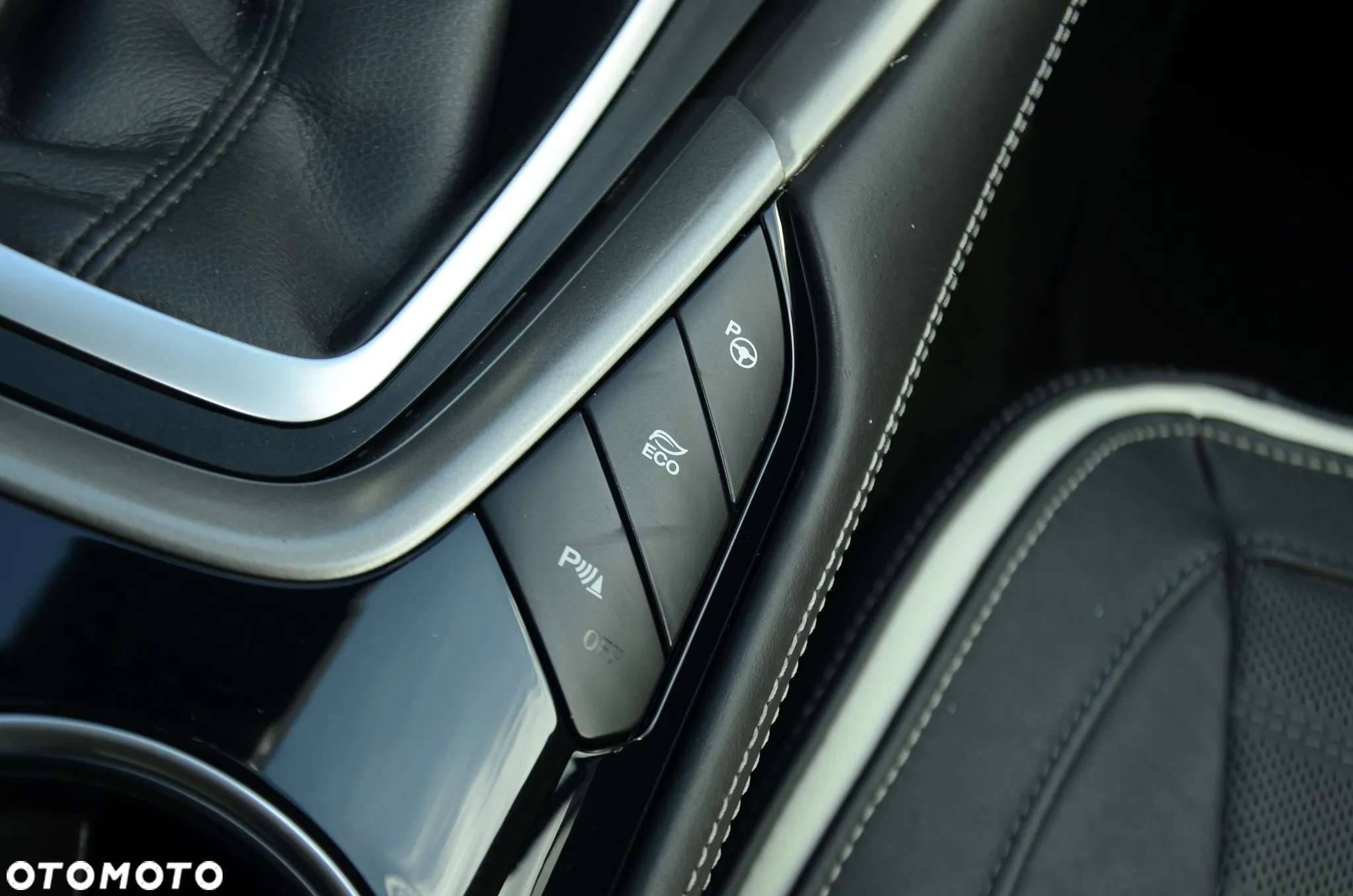 Ford Mondeo Vignale 2.0 Hybrid - 30