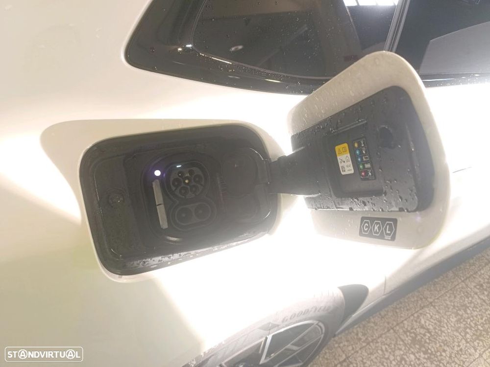 BMW i4 eDrive40 Desportiva M - 12