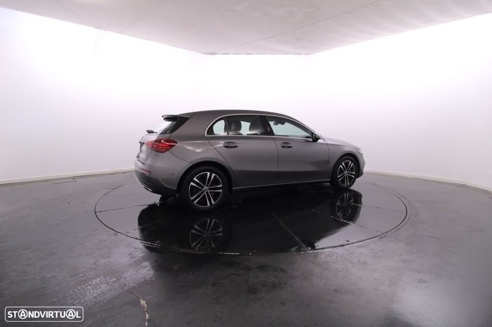 Mercedes-Benz A 200 - 9