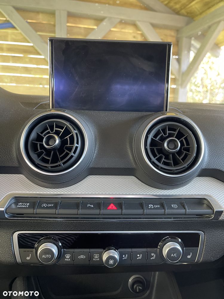 Audi Q2 35 TFSI S tronic - 11