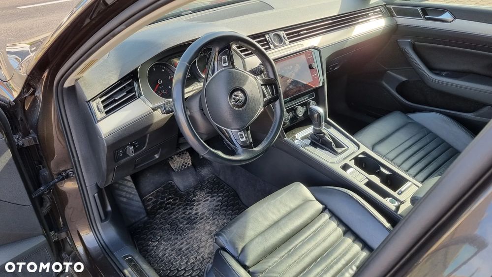 Volkswagen Passat Variant 2.0 TDI BMT Highline DSG - 23