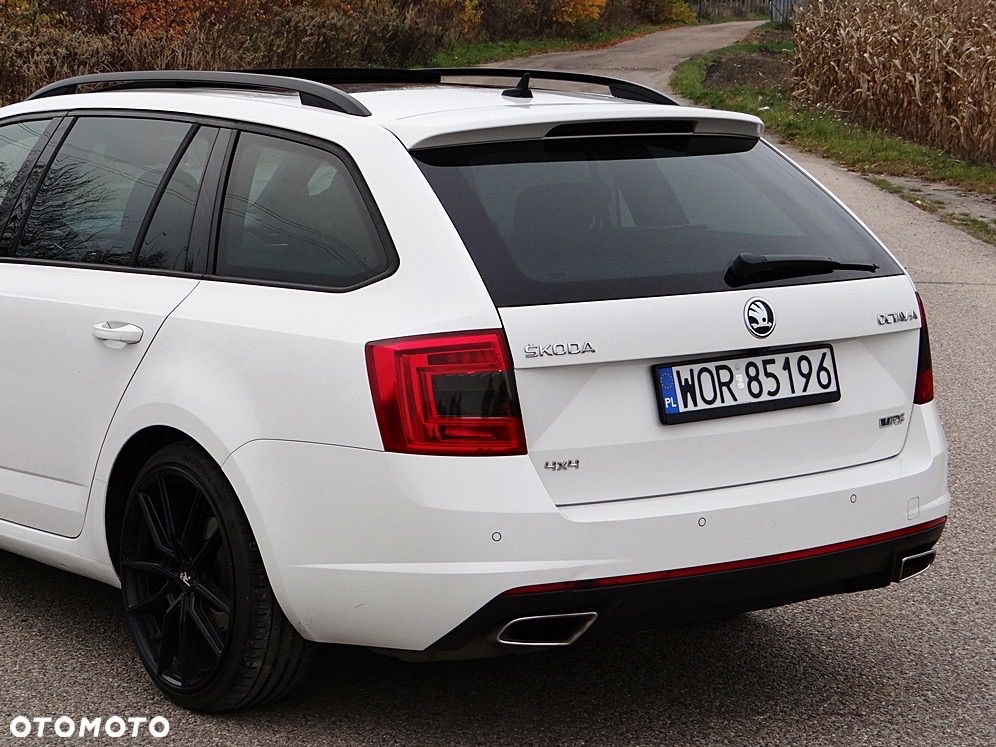 Skoda Octavia ver-2-0-tdi-4x4-rs-challenge-dsg - 9