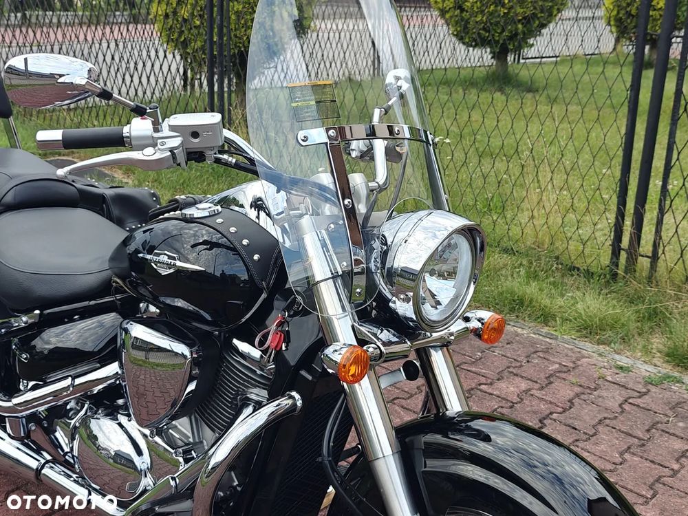 Suzuki Intruder - 6