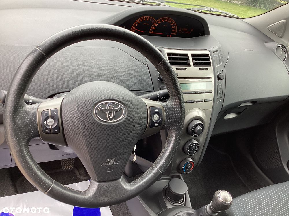 Toyota Yaris 1.33 VVT-i Life - 22