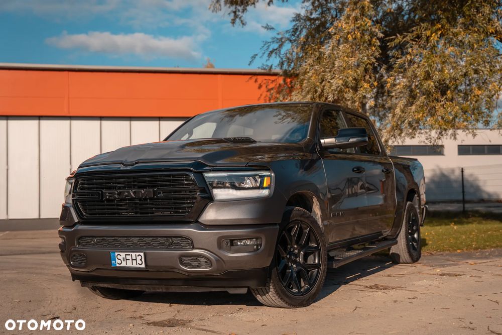 RAM 1500 5.7 Crew Cab Longbed Laramie Black - 8
