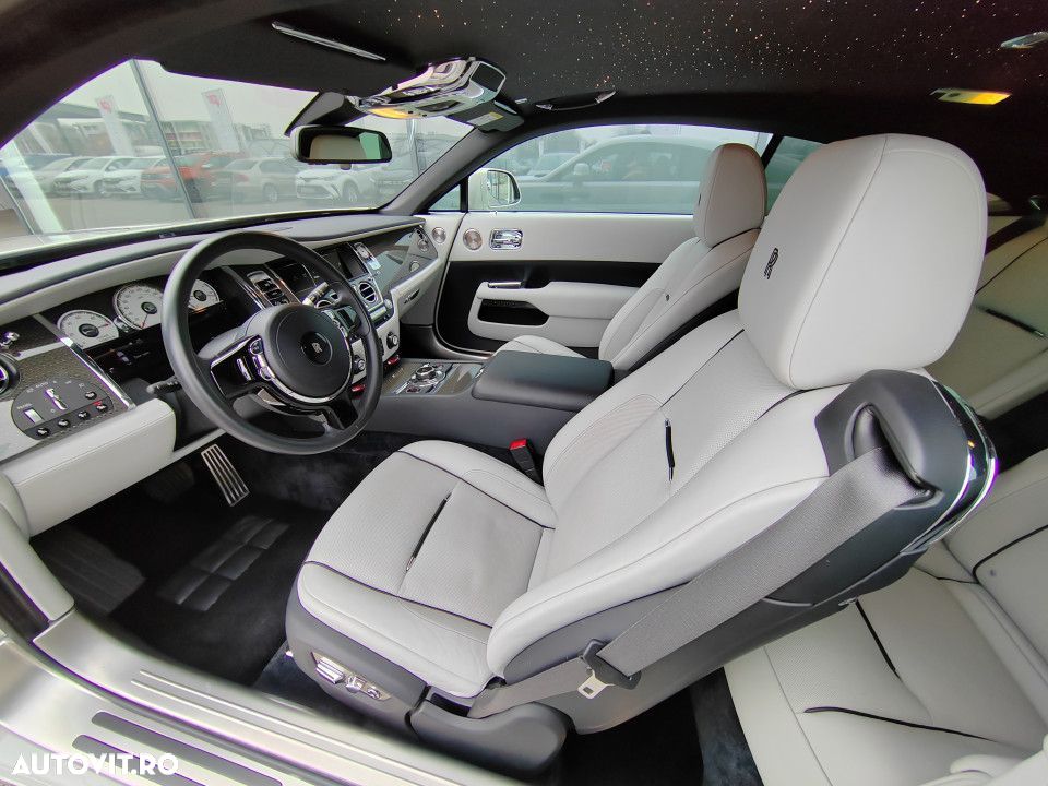 Rolls-Royce Wraith Black Badge - 11
