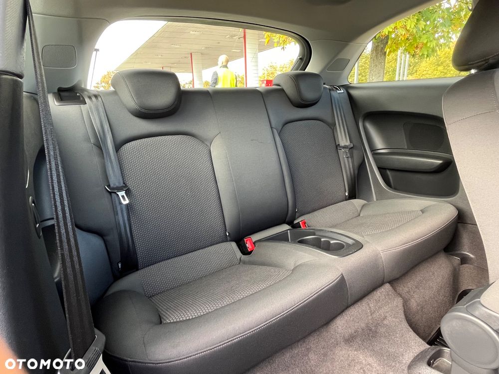 Audi A1 3-drzwiowe 1.2 TFSI Attraction - 23