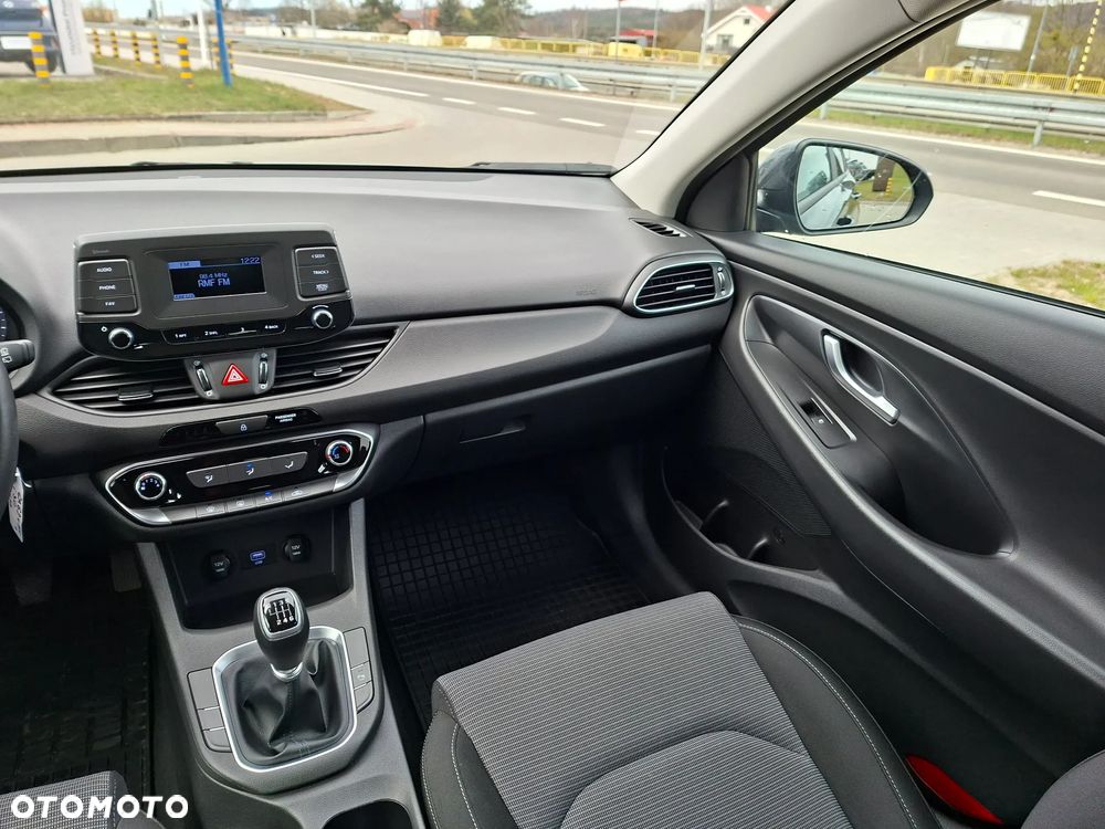 Hyundai i30 1.5 DPI Modern - 26