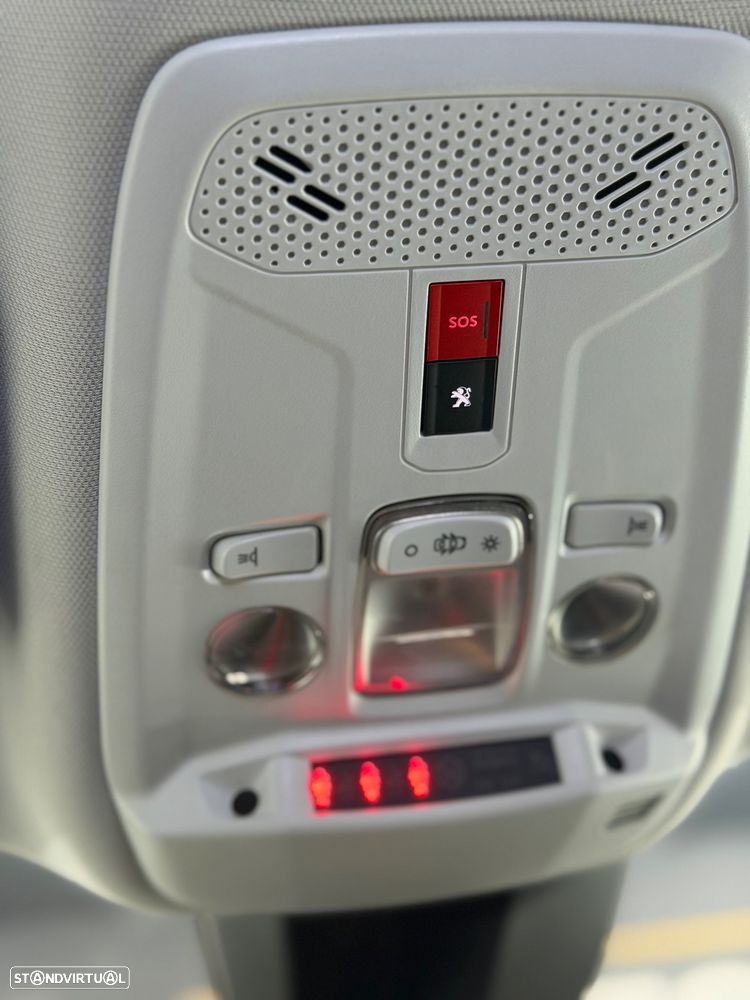 Peugeot e-2008 50 kWh Allure Pack - 21