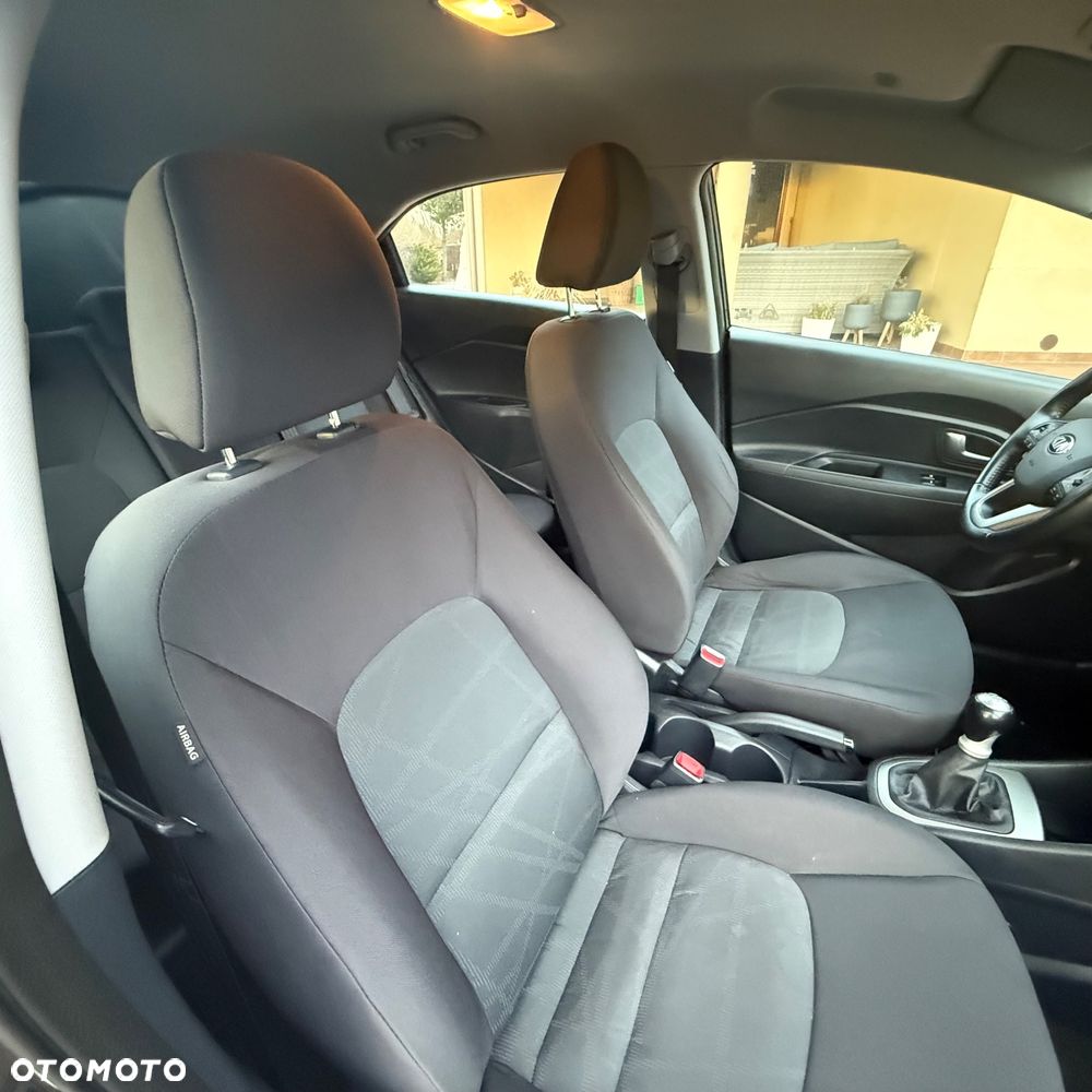 Kia Rio 1.2 Edition 7 - 33