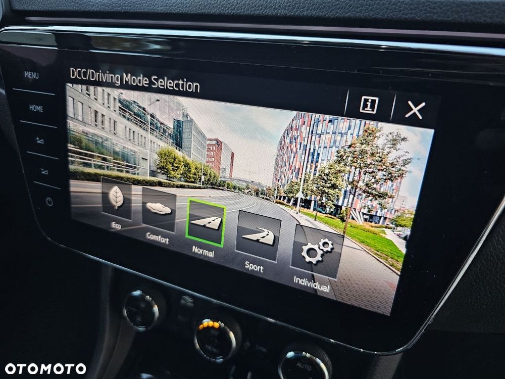 Skoda Superb 2.0 TDI 4x4 L&K DSG - 27