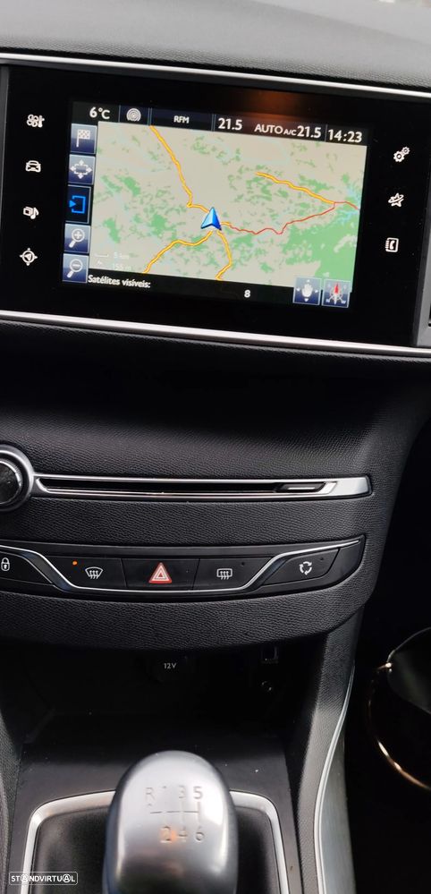 Peugeot 308 1.2 PureTech Style - 12