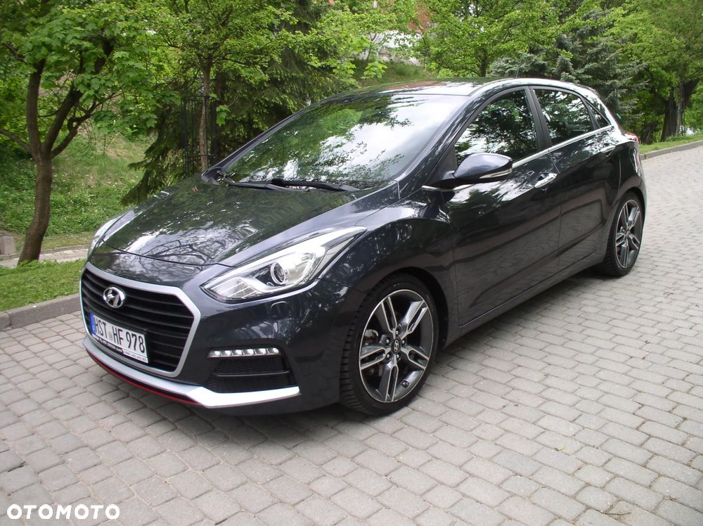 Hyundai i30 1.6 GDI Turbo Luxury - 2