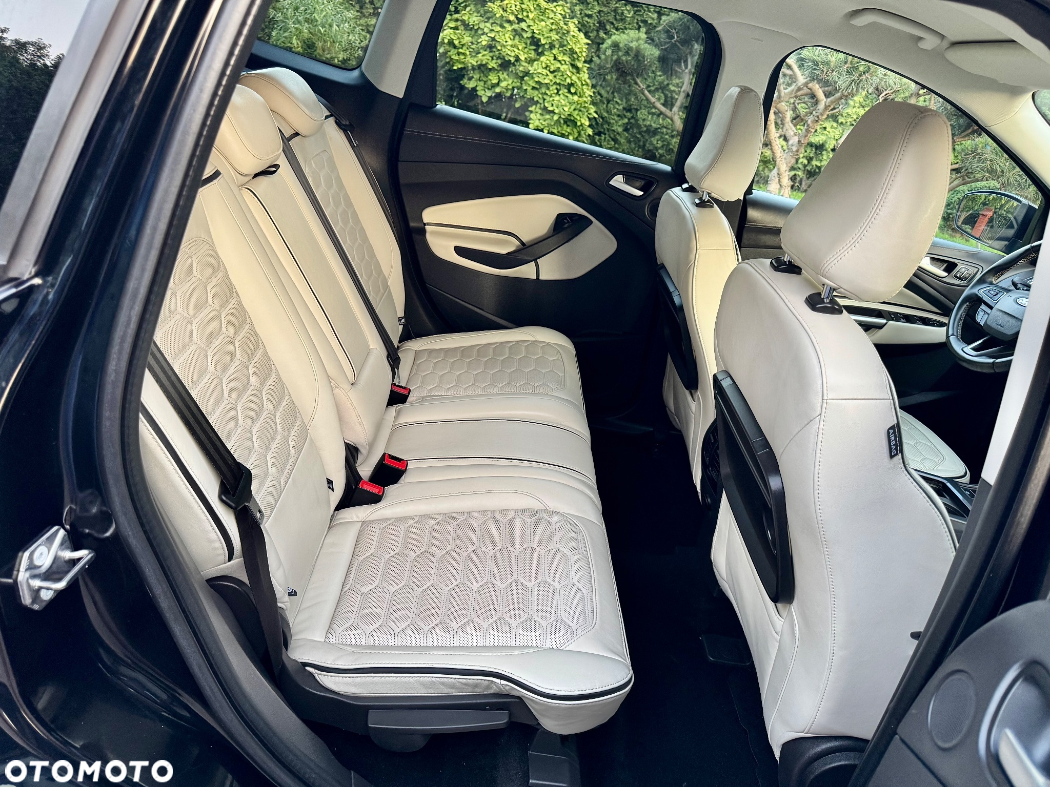 Ford Kuga 1.5 EcoBoost 2x4 Vignale - 32