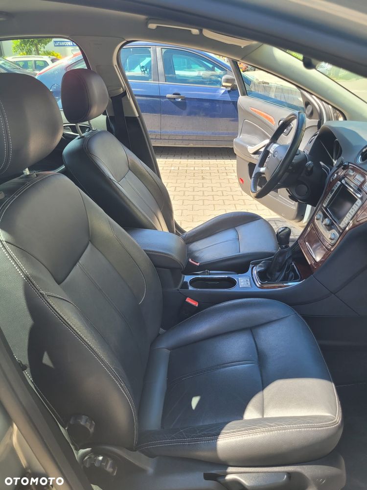 Ford Mondeo 2.0 Ghia X100 / X - 18