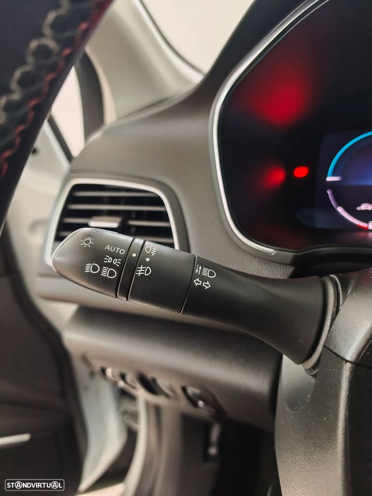 Renault Mégane Sport Tourer 1.6 E-Tech Plug-In Hybrid R.S. Line - 22