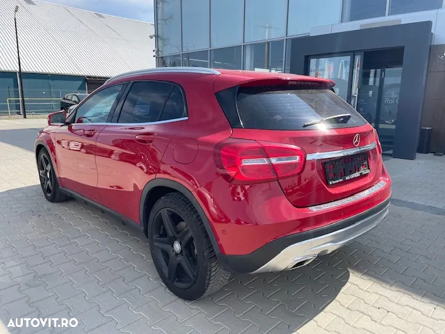 Mercedes-Benz GLA 220 CDI 4Matic 7G-DCT - 11