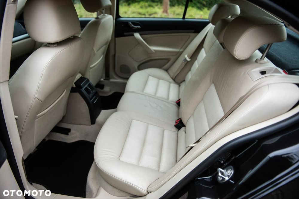 Skoda Octavia 1.9 TDI DSG Elegance - 19