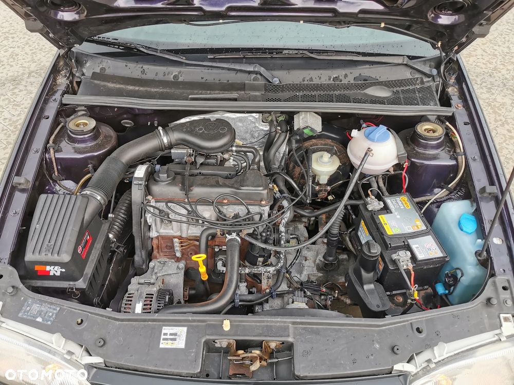 Volkswagen Golf 1.8 GT Special - 39