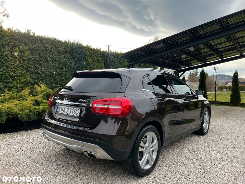 Mercedes-Benz GLA 250 4-Matic - 14