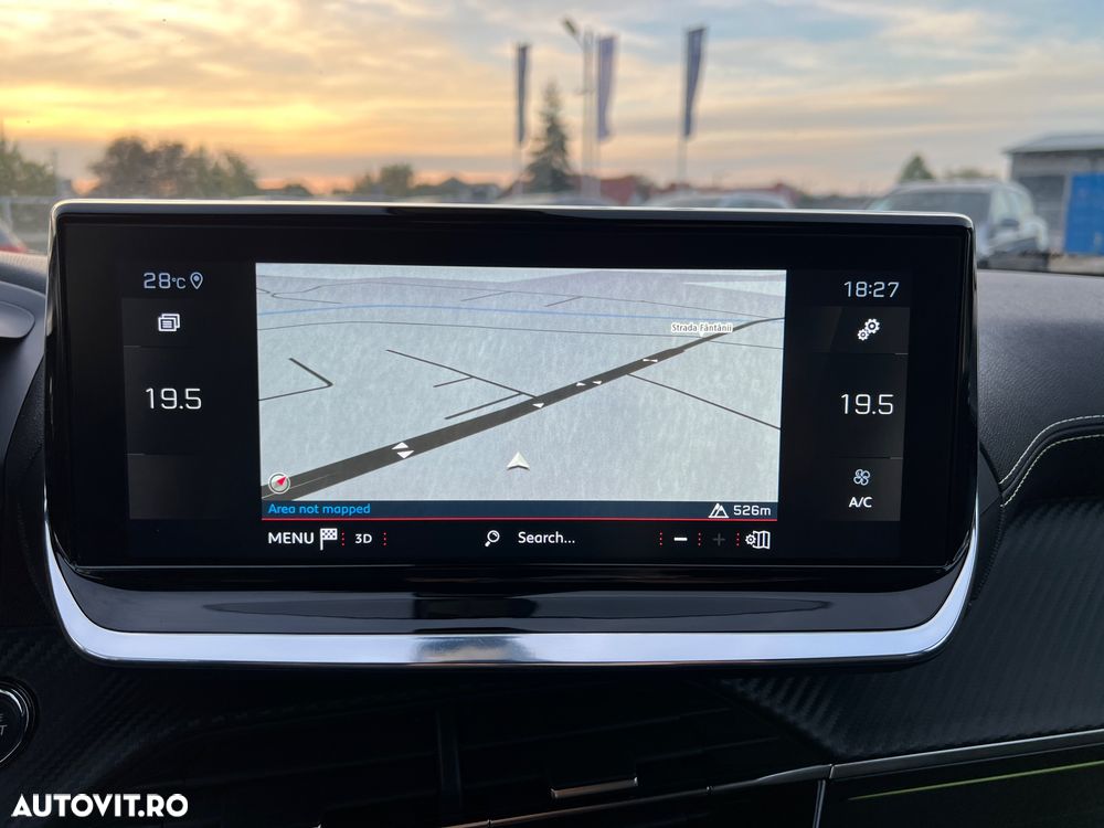Peugeot 2008 PureTech 130 EAT8 GT Exclusive - 20