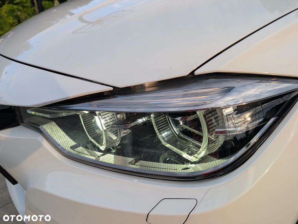 BMW Seria 3 320d M Sport - 5