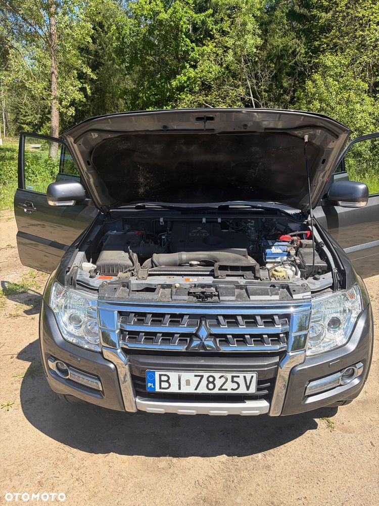 Mitsubishi Pajero - 13