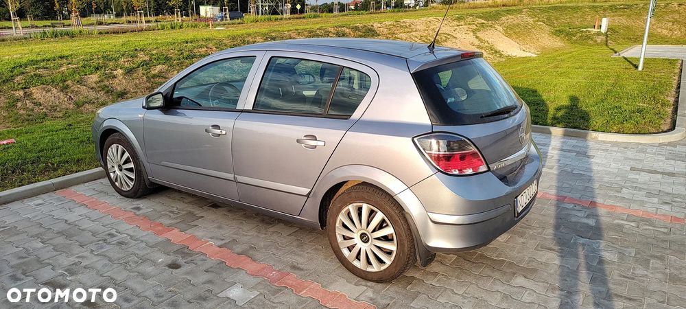 Opel Astra 1.6 Enjoy - 4