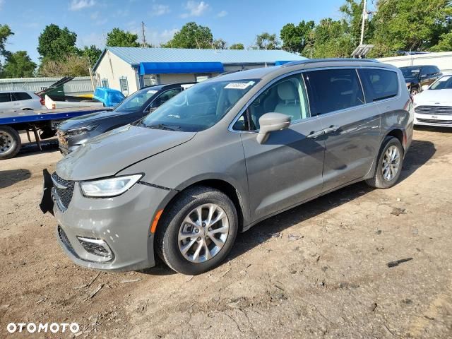 Chrysler Pacifica - 1