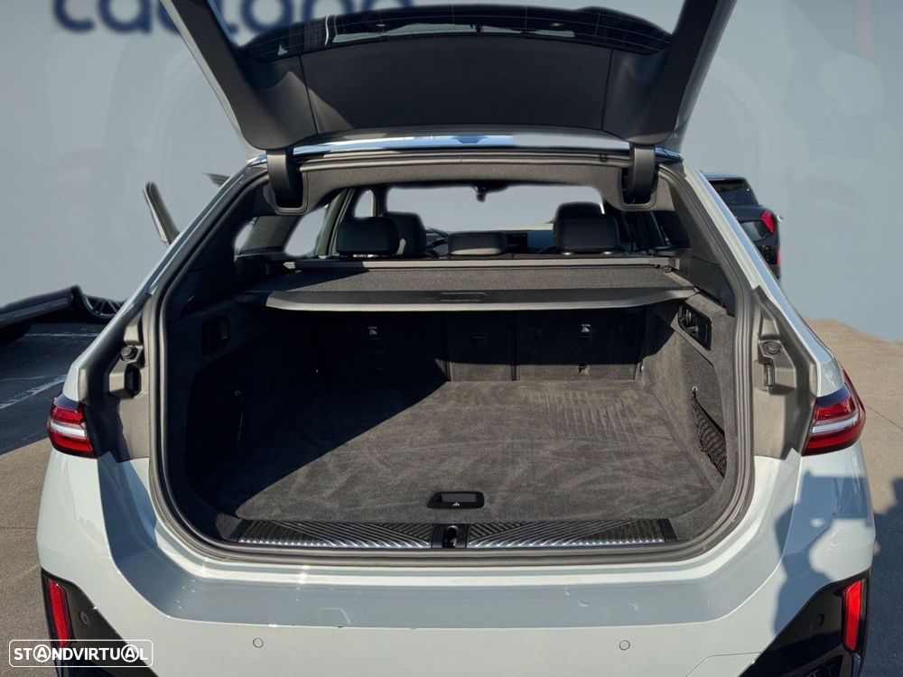 BMW 530 e Pack Desportivo M - 13