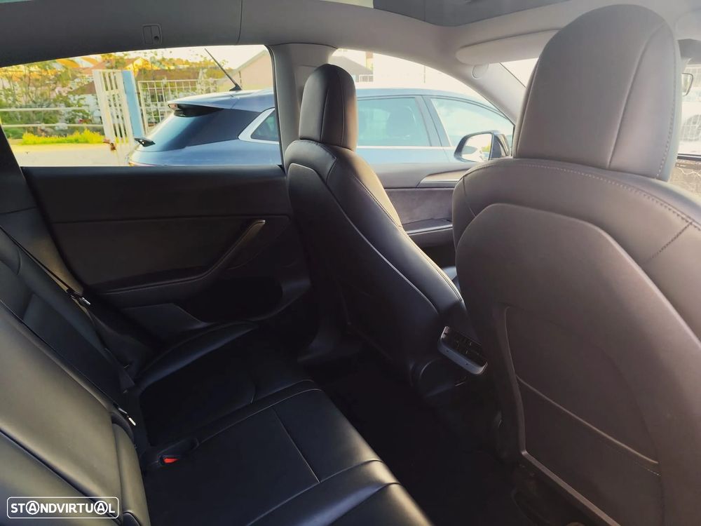 Tesla Model Y Long Range Tração Integral - 11