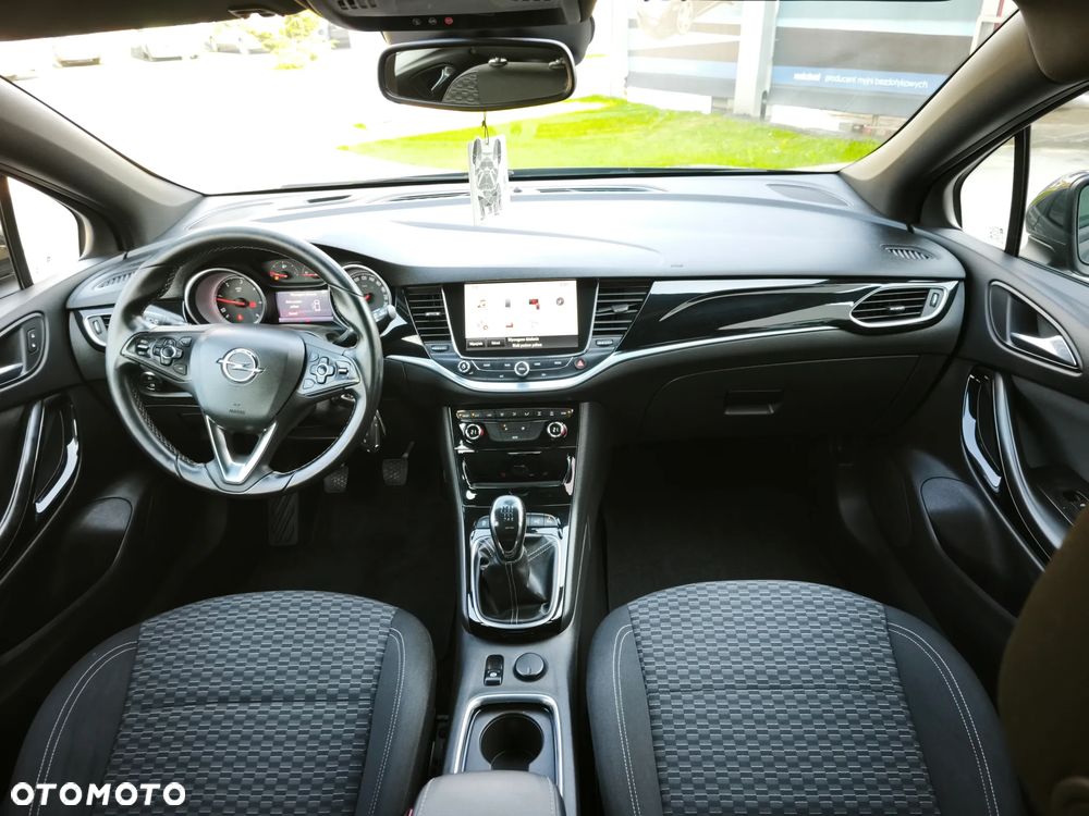 Opel Astra 1.6 D (CDTI) Start/Stop Dynamic - 15